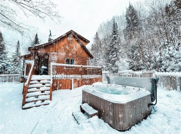 Baignoire à remous extérieure