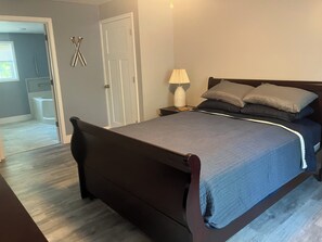 3 bedrooms, iron/ironing board, WiFi, bed sheets - Perfect 3-bedroom mobile home with AC in charming Albion. Mobility-accessible. (Albion)