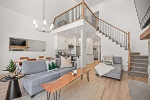 TV, fireplace - Tremblant Prestige - Plateau 204-3 (Mont-Tremblant)