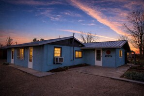 Exterior - Huge Casa Azul Guadalupe Mountains National Park Dell City Texas (Dell City)