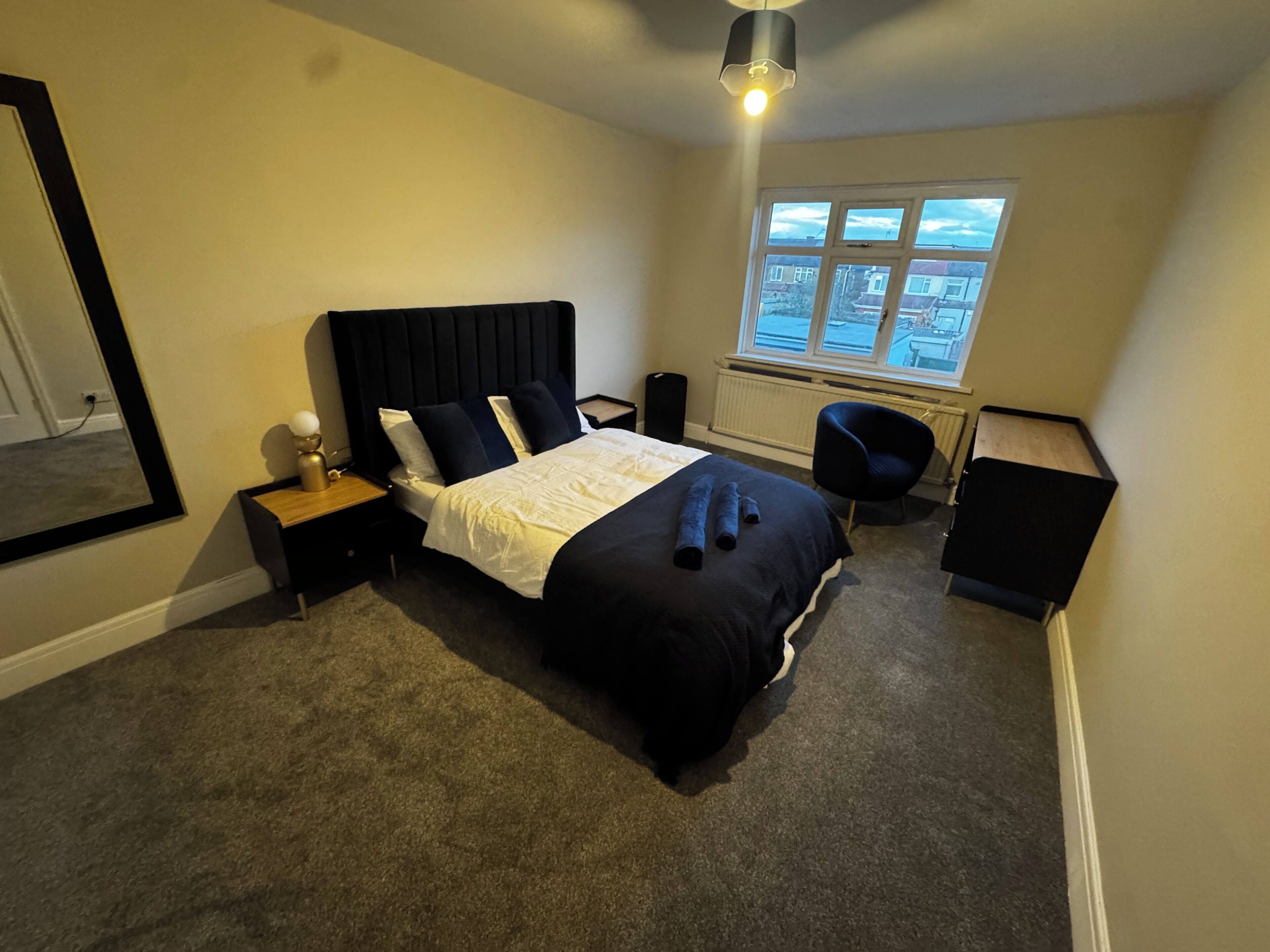 3 bedrooms, iron/ironing board, WiFi, bed sheets