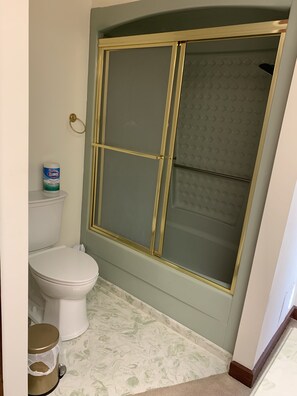 Chambre Simple, vue canal | Salle de bain