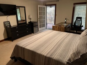 Room, Balcony, River View | Desk, laptop workspace, blackout drapes, iron/ironing board - Bayou Teche Waterfront (Breaux Bridge)