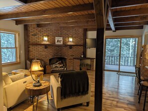 Smart TV - Newly Renovated 3 BRD, 2 BA chalet on 50 acres.  Easy access to Loon Lake/Gore (Chestertown)