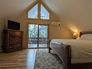3 bedrooms, WiFi, bed sheets - Newly Renovated 3 BRD, 2 BA chalet on 50 acres.  Easy access to Loon Lake/Gore (Chestertown)