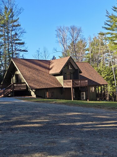 Newly Renovated 3 BRD, 2 BA chalet on 50 acres.  Easy access to Loon Lake/Gore