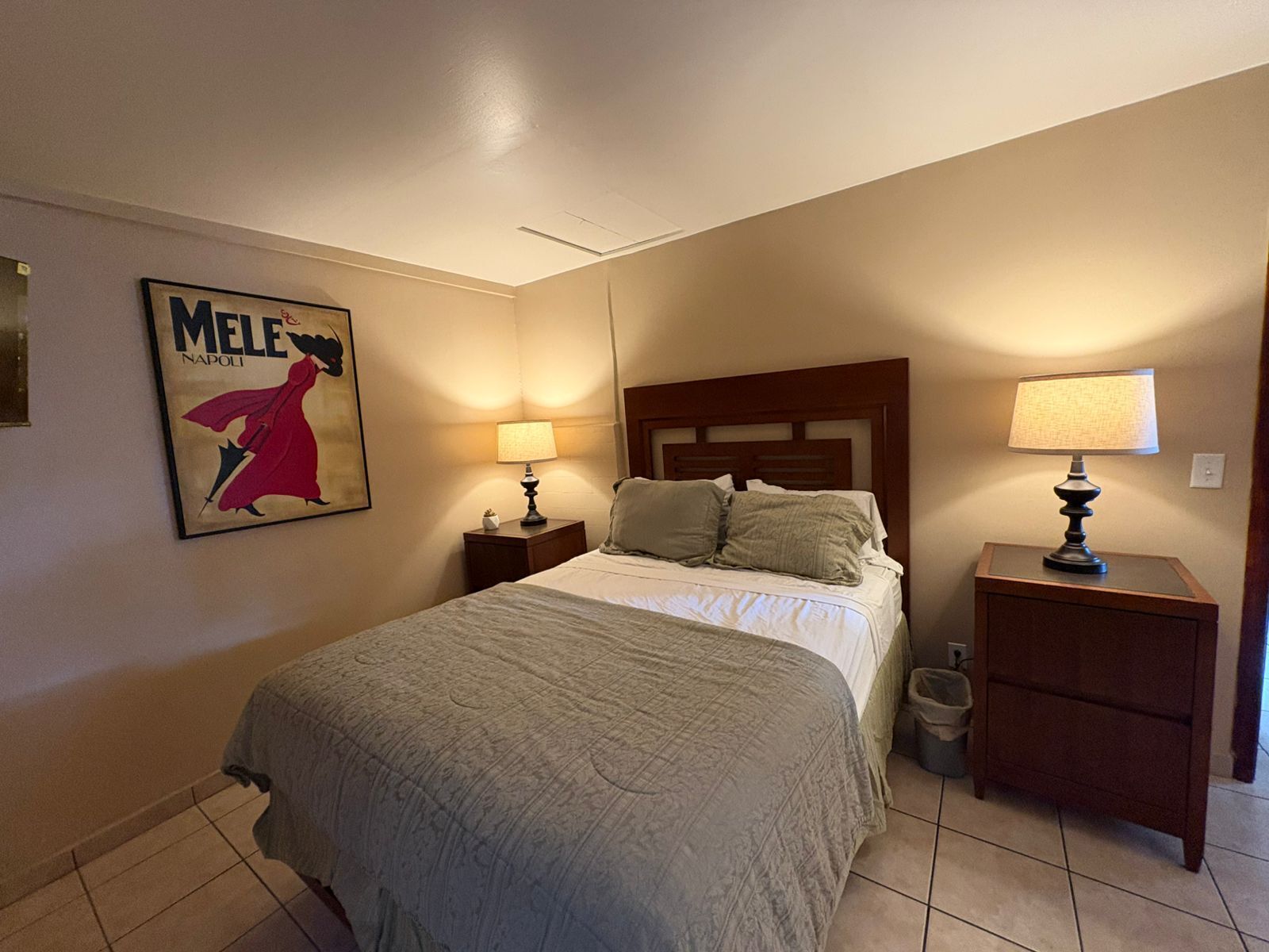 Free WiFi, bed sheets