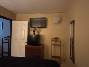 Free WiFi, bed sheets - Motel del Bosque (Tijuana)