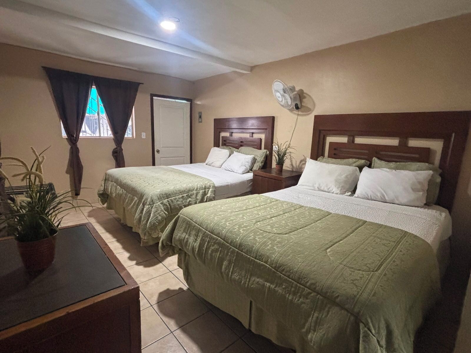 Deluxe Triple Room | Free WiFi, bed sheets