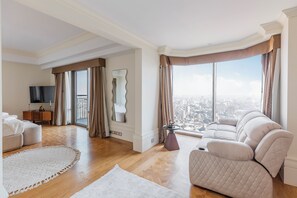 Living area - 2-bedroom apartment at St Regis T1 - Dhb Stays (Cairo Governorate)