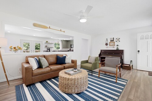 Secluded Nolin Lake/Mammoth Cave Retreat with Game Room, Deck, and Fire Pit