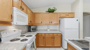 Refrigerador y parrilla de estufa