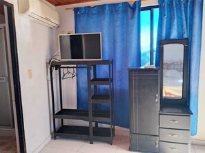 Interior - Hotel Volga (Puerto Lopez)