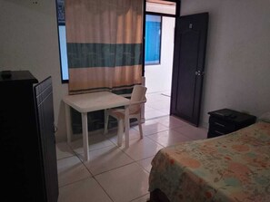 Room - Hotel Volga (Puerto Lopez)