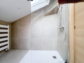 Bathroom - Petit Cocon sous les toits au centre de  Biarritz (BIARRITZ)