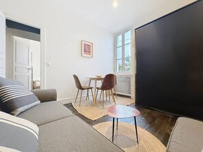Living area - T2 Biarritz Beaurivage au 1er Etage (BIARRITZ)