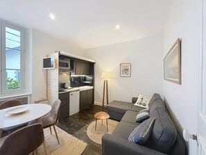 Living area - T2 Biarritz Beaurivage au 1er Etage (BIARRITZ)