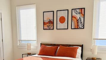 3 bedrooms, iron/ironing board, free WiFi, bed sheets