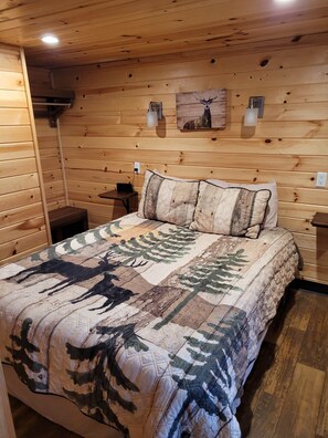 1 bedroom, WiFi - Glacier Chalet Cottage (Hartland Township)