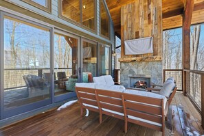 Property grounds - Lux 3BR Mountain Cabin at Eagles Nest w/Views! (Banner Elk)