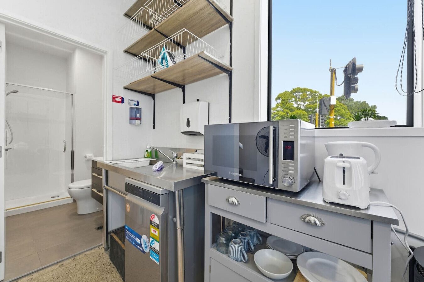 Fridge, microwave, dishwasher, coffee/tea maker