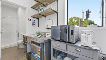 Fridge, microwave, dishwasher, coffee/tea maker