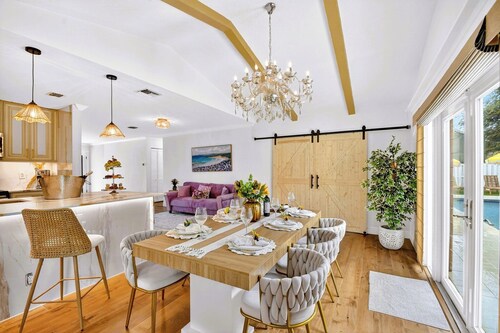 NEW Delray Resort Villa: Heated Pool, Golf, Kids Playground, Minutes to Beach