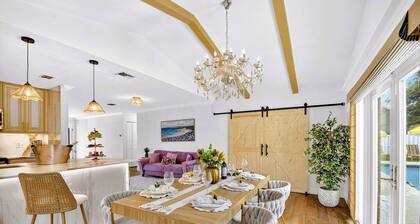 NEW Delray Resort Villa: Heated Pool, Golf, Kids Playground, Minutes to Beach