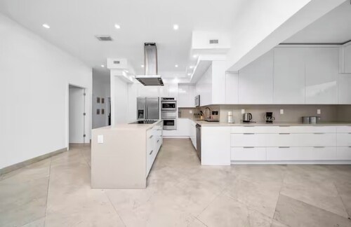 Pool Villa 3 Heated Pool 5 Bedroom 3 Bathroom near aventura mall