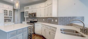 Spacious 5-bedroom house in delightful Overland Park with Modern updates