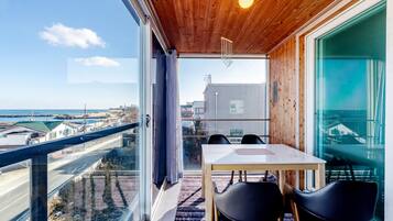 Basic Room, 1 Bedroom (Bada B303) | 1 bedroom, free WiFi