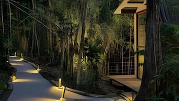 Enceinte de lâhĂ©bergement