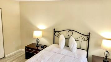 2 chambres, fer et planche à repasser, Wi-Fi, literie fournie