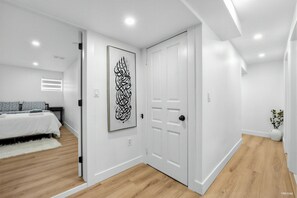 5 Schlafzimmer, Bügeleisen/Bügelbrett, WLAN, Bettwäsche