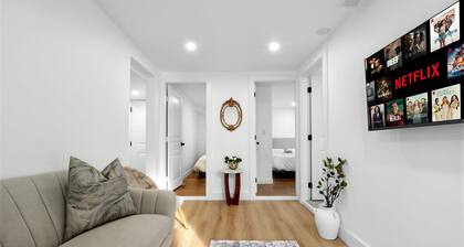 5 Bedroom 2 Bathroom | 10 min Airport | 20 min Downtown