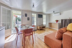 TV - Appartement Aurelia - Welkeys (Bandol)