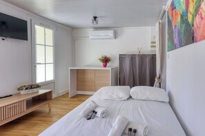 Iron/ironing board, WiFi, bed sheets - Appartement Aurelia - Welkeys (Bandol)