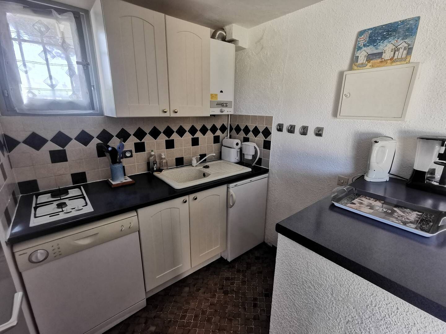 Fridge, dishwasher, cookware/dishes/utensils