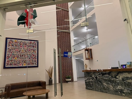 Lobby. Los Angeles Hotel