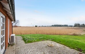 Property grounds - Lovely home in Middelfart with sauna (Middelfart)