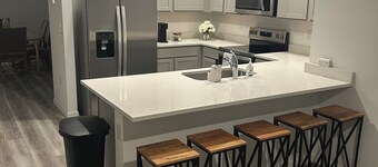 Spacious 3-bedroom house in superb serene San Antonio with AC