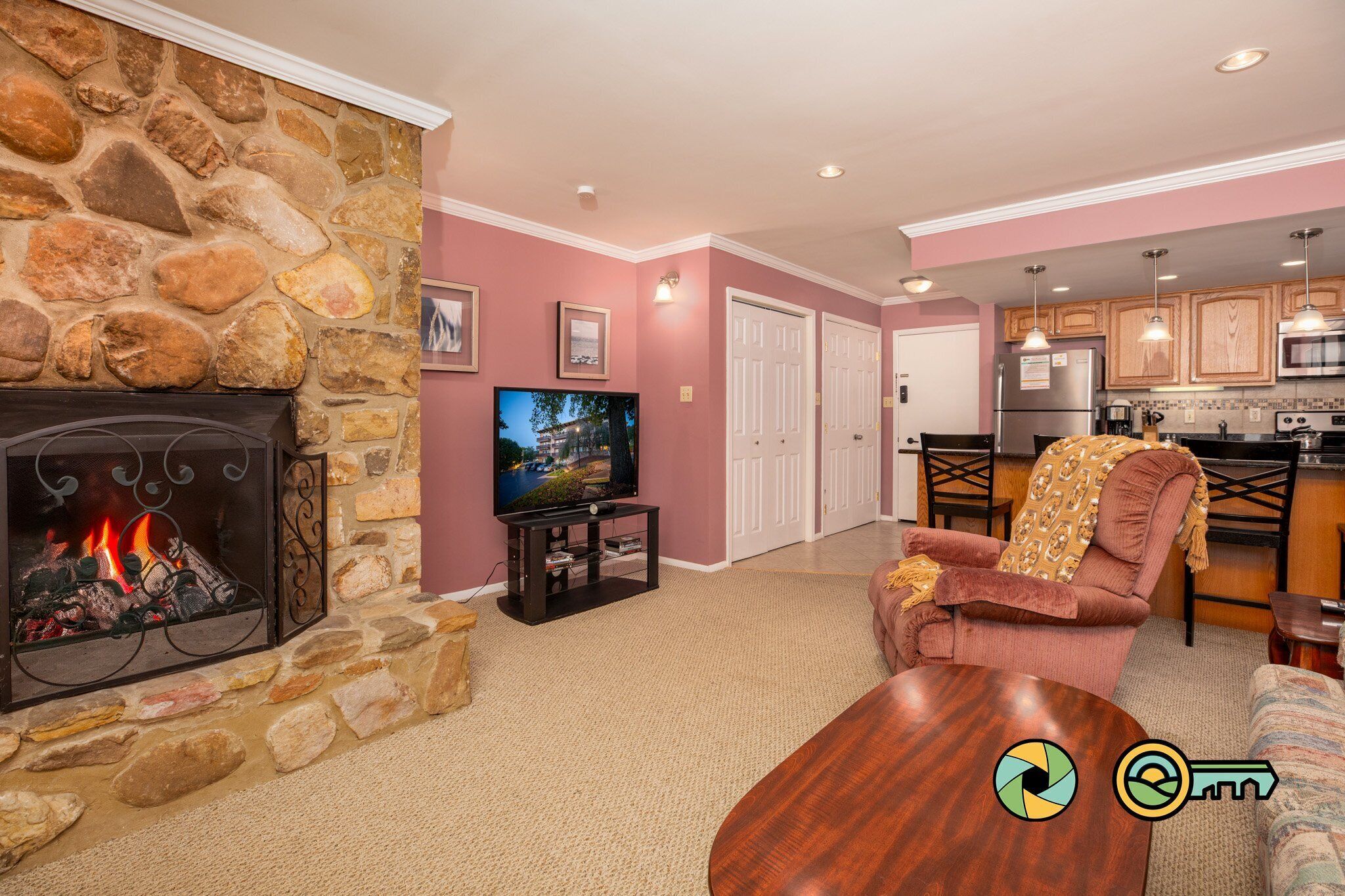 TV, fireplace