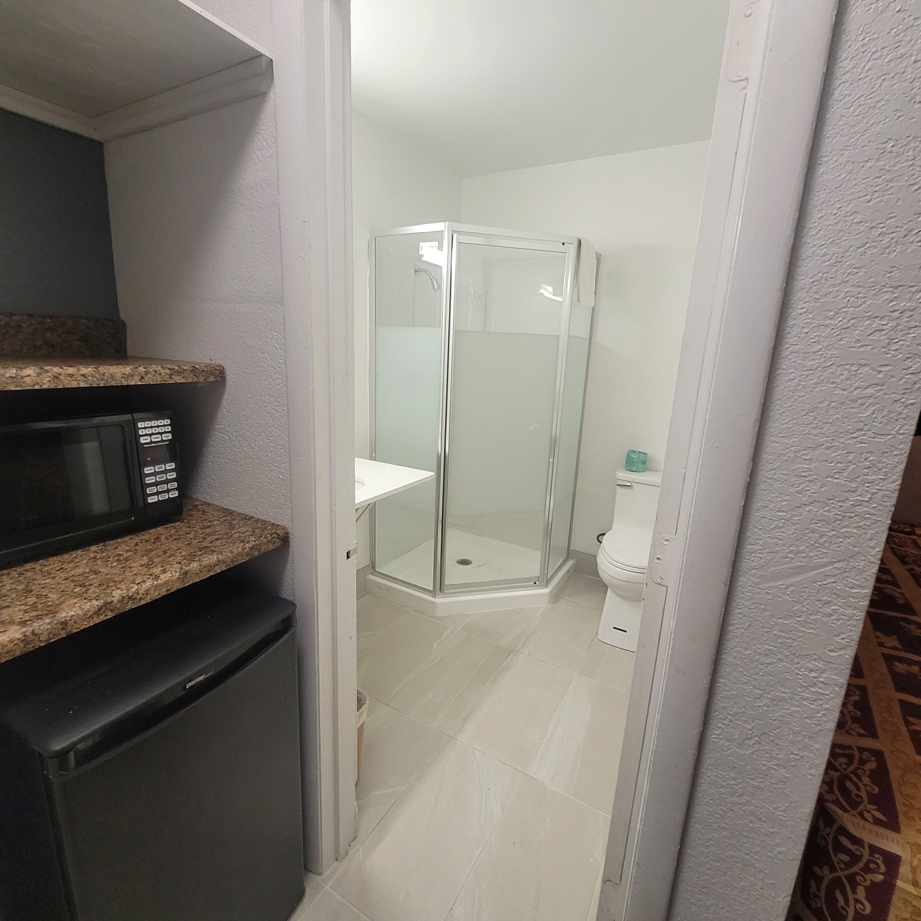 Dobbeltrom – standard, 1 dobbeltseng, ikke-røyk | Bad | Dusj, håndklær, såpe og toalettpapir