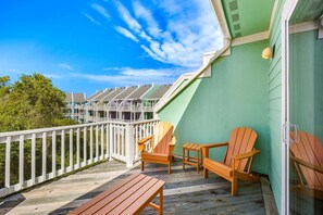 Terrace/patio - Sea Turtle Escape | Pool & Tennis Coastal Getaway (Kill Devil Hills)