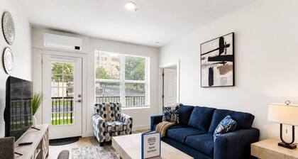New-Build 2BR/2BA • Downtown • Bathhouse Row