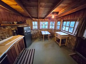 Fridge, oven, stovetop, coffee/tea maker