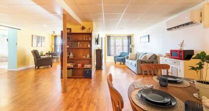 Hickory Hideaway - Lakeside Oasis