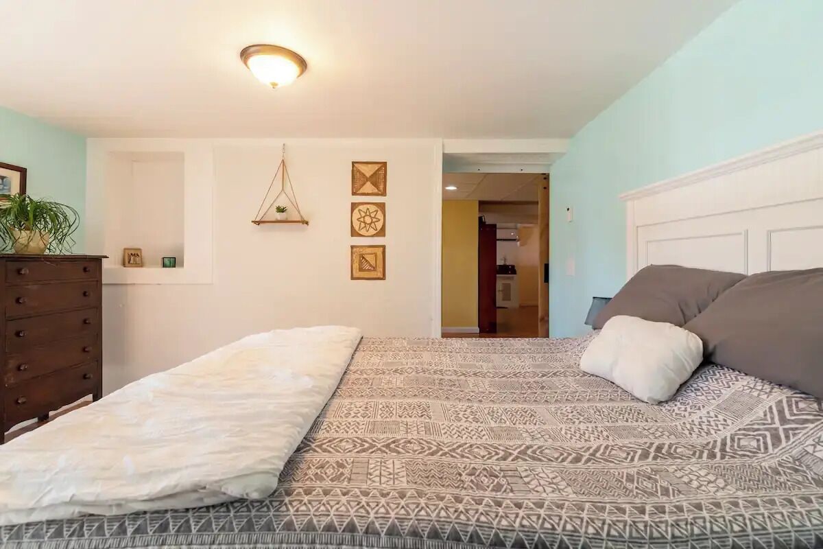 1 bedroom, iron/ironing board, WiFi, bed sheets