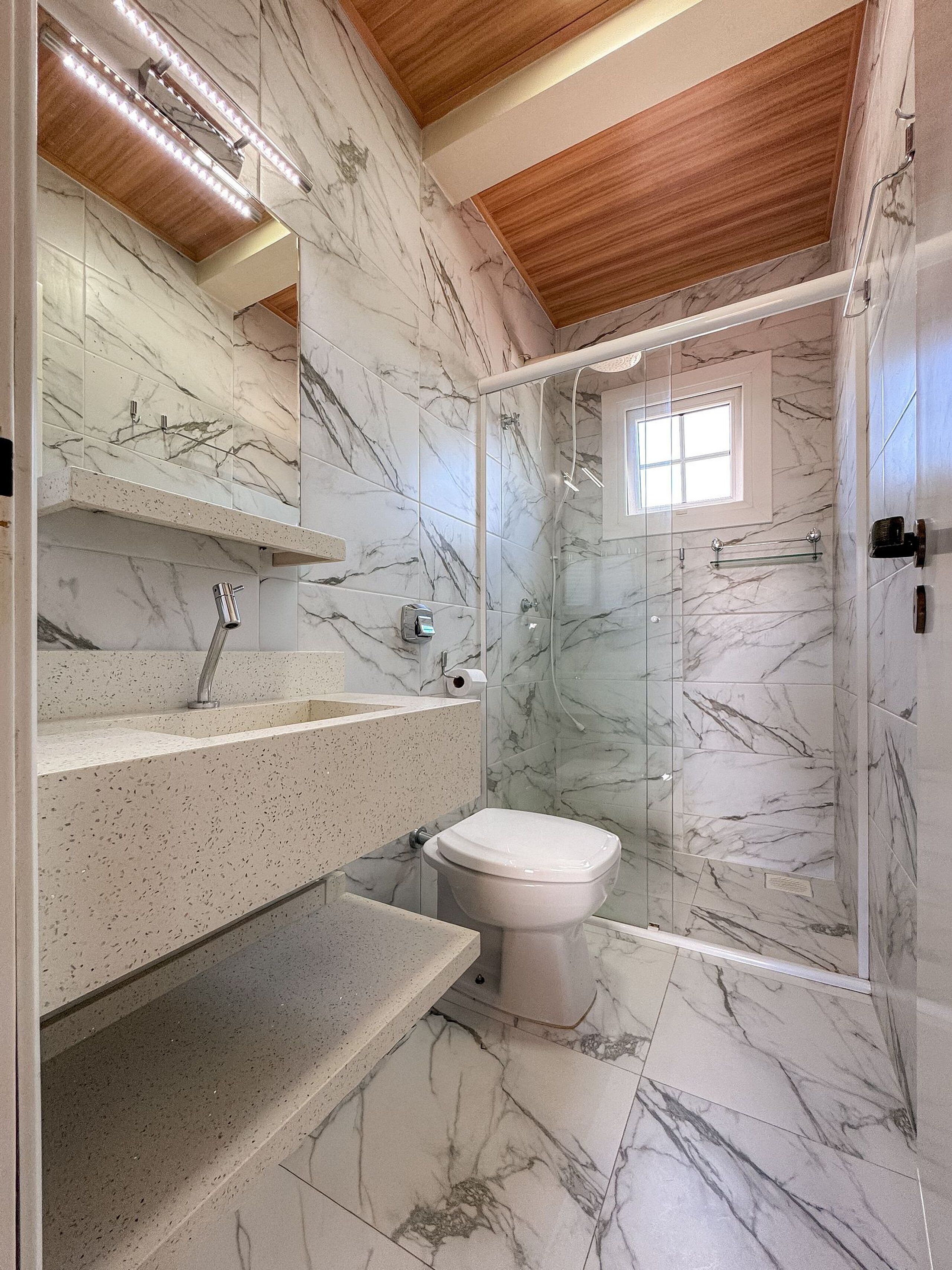 Shower, towels