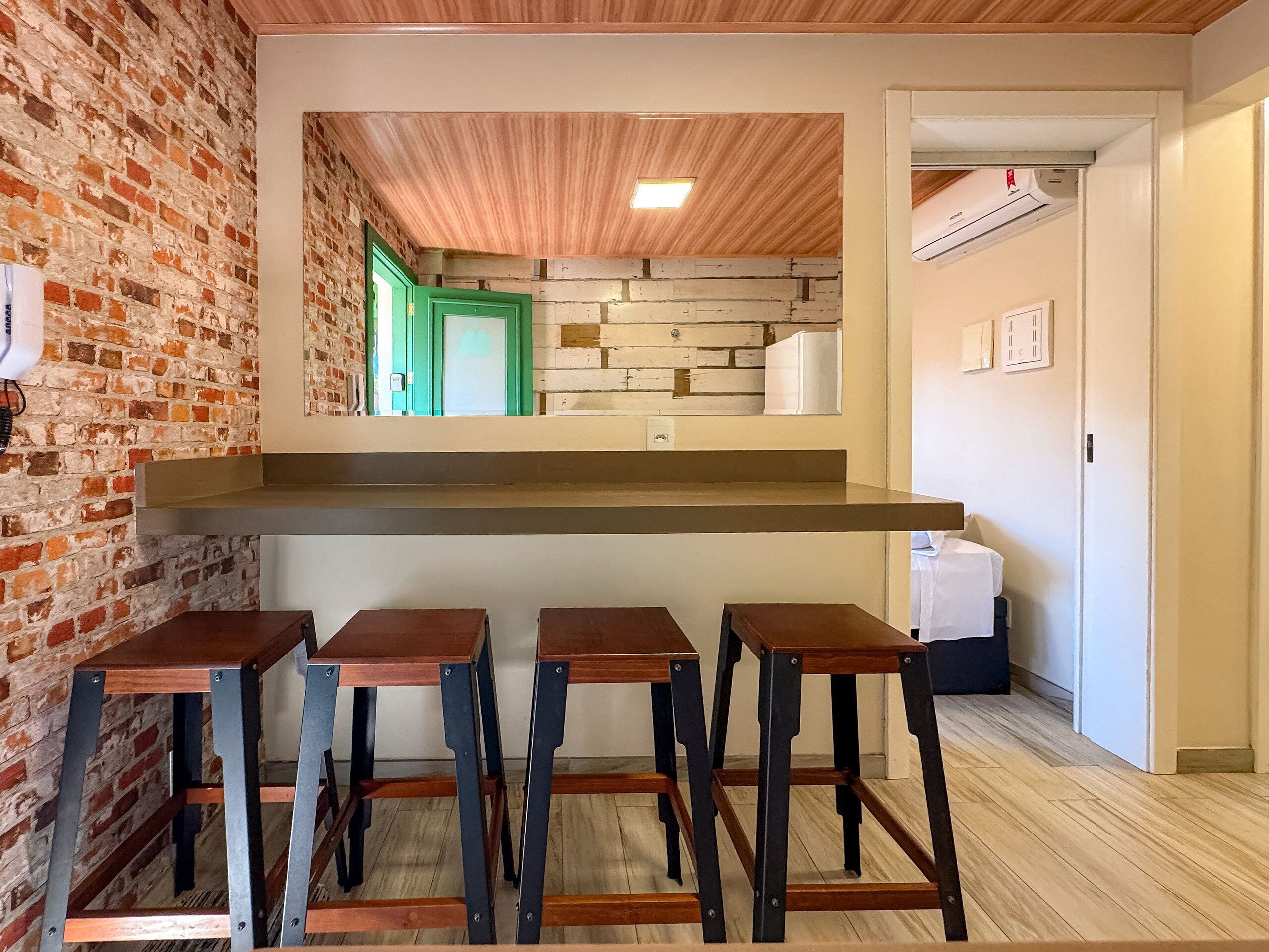 Basic Apartment | Tempat makan